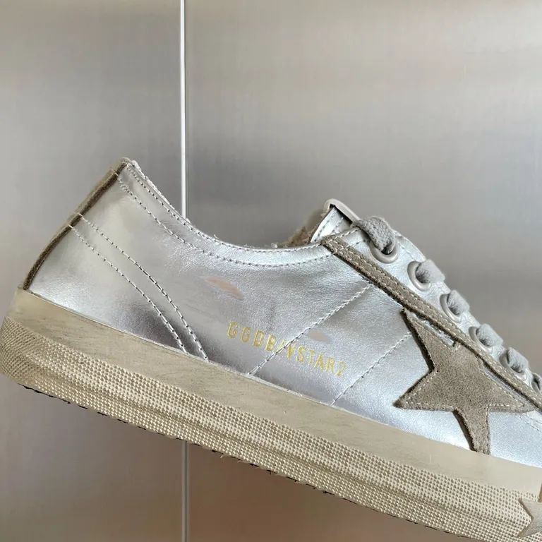 Golden Goose Shoe 